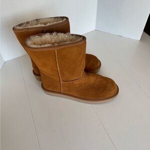 Koolaburra Tan Suede Winter Boots
